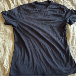 Black unbound merino t shirt, size medium
